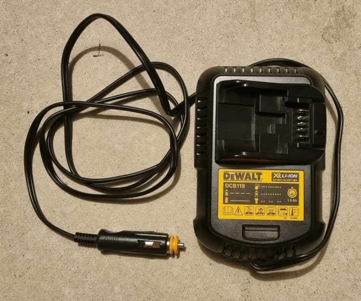 Dewalt DCB119 2.5A Cordless Battery Charger - Car Plug Power Tools | Gumtree Wanneroo Area - Madeley 1315567699