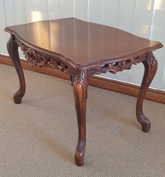 Timber antique/European style coffee table or side table62863840102403118