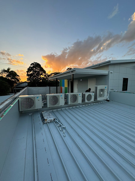 Airconditioning services 62863391624961114