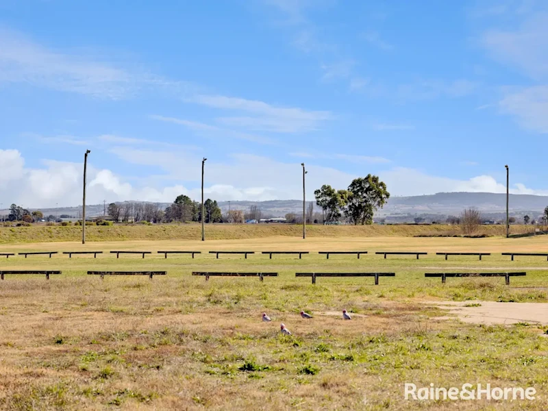 RARE 1,042SQM BLOCK IN FRESH KELSO ESTATE62882775378050112