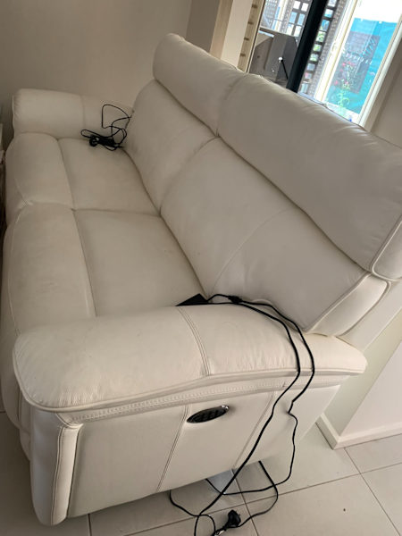 Electric leather lounge suite62863408691458112