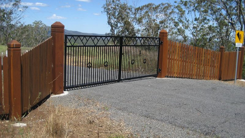 Big Hardwood Timber Posts Sawmill Direct63007822975746111