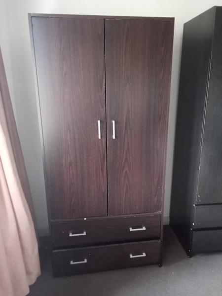 **FREEBIES 2 x wardrobes62864724273409111