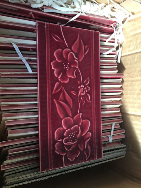 Glazed Wall Tile ( flower/rose) Red 22 Tiles 200x100630064213172511124