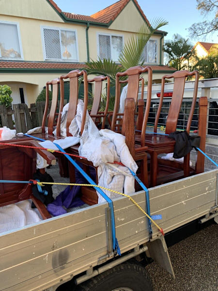 1 or 2 men and a Ute from V6 Removals63008481471361112