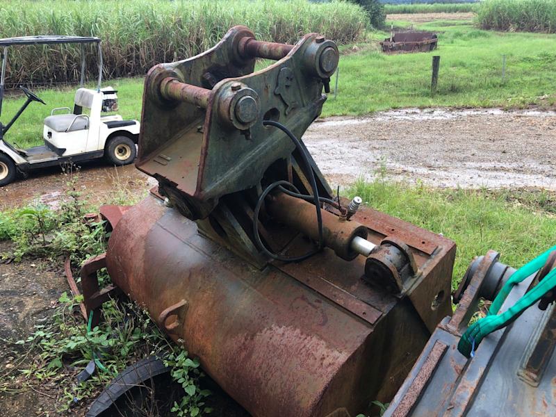 Tilt mud bucket 14 t excavator63012914949507111