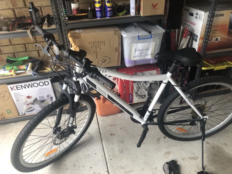 crest mens mountain bike