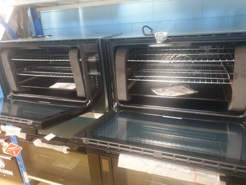 Technika 90cm Electric Oven Dark Black Ex Display 045008087763016060951041113