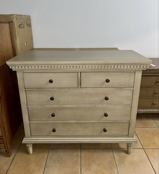 Chest of Drawers62863839553411113