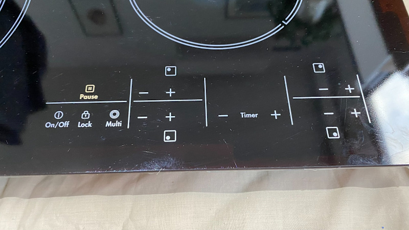 Westinghouse 60CM 4 Zone Ceramic Cooktop63016486086273111