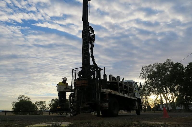 Water bore drilling.62863392090370111