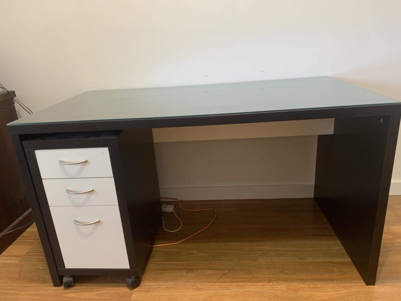 black malibu desk