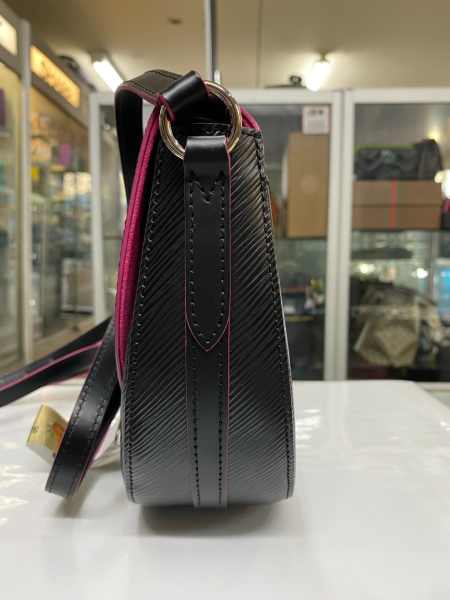 Louis Vuitton Epi Saint Cloud Crossbody/Shoulder Bag 724862