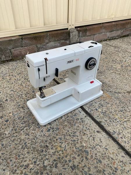 PFAFF 1222 SEWING MACHINE missing foot Controller 63021281903619112