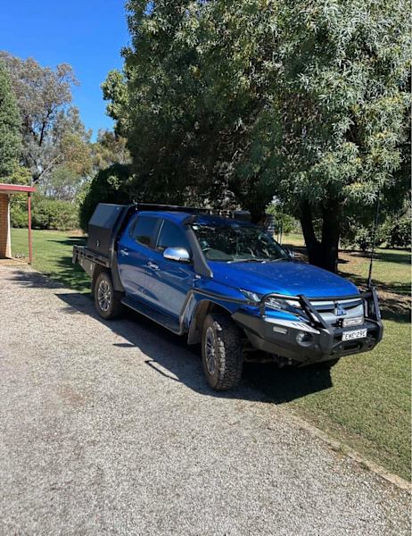 2020 Blue Mitsubishi Triton 62882766878978112