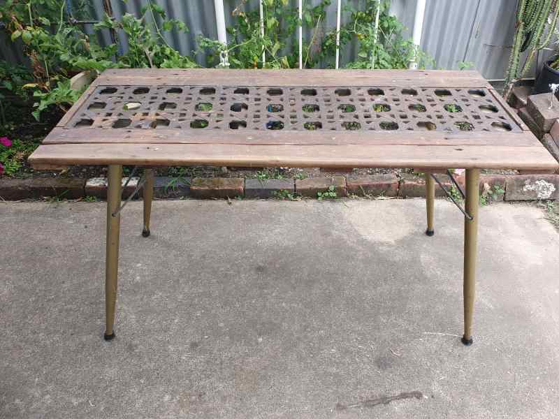 gumtree garden table