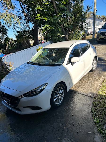 Mazda 3 2001662936661673090111