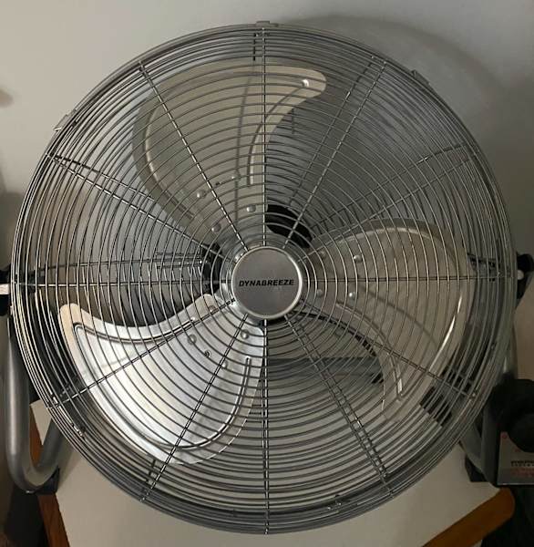 DYNABREEZE INDUSTRIAL 450MM FLOOR FAN - AS NEW63470142044033110