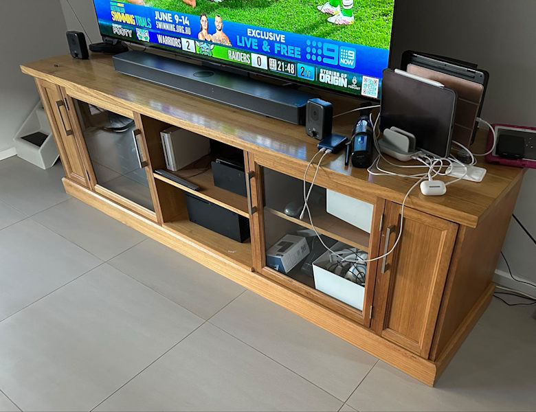 Large entertainment unit 62863369139842111