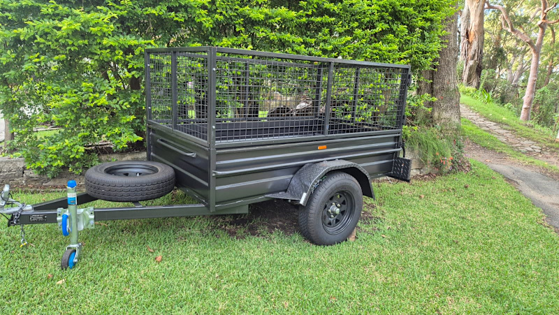 Excellent 7 * 4 Trailer with cage for HIRE, $40 p/d, 170 pw62938581891458119