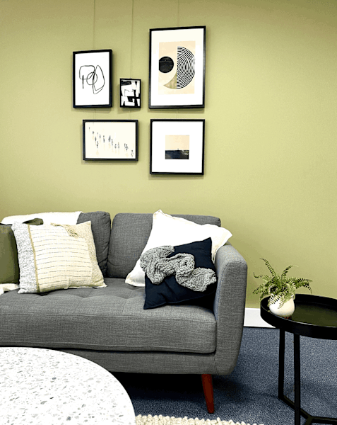 Clinic room in Como for counsellor/psychologist/psychotheraist62930683913731111