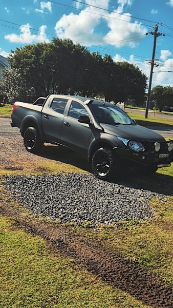 2015 MITSUBISHI TRITON GLS (4x4) 6 SP MANUAL DUAL CAB UTILITY629356874848021111