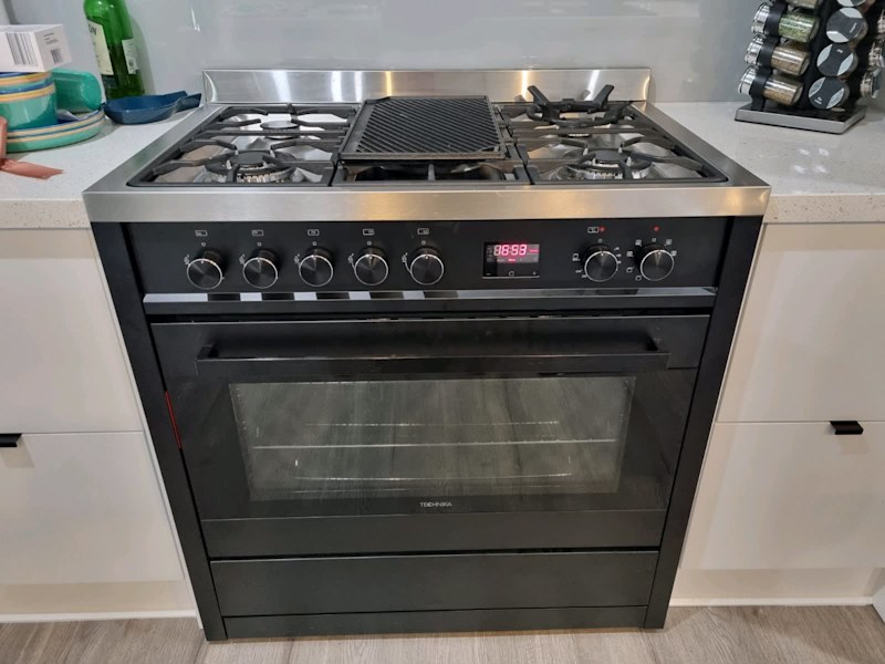 technika electric stove