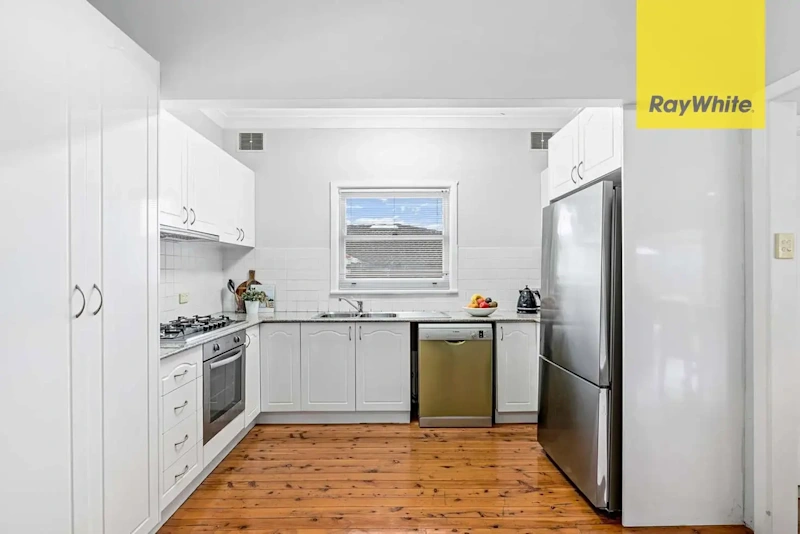 Light-Filled Family Home in Prized Location62882773999874110