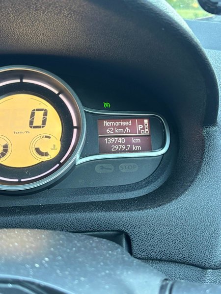 2010 automatic Renault Megane63008424197378111