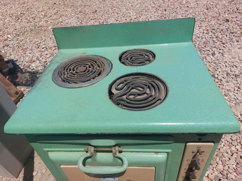 Electric stove/oven, Antique Simpsons63443029610243111