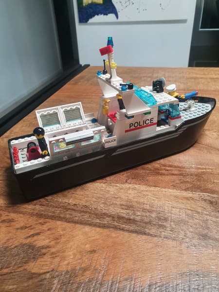 Lego police boat discount 4021