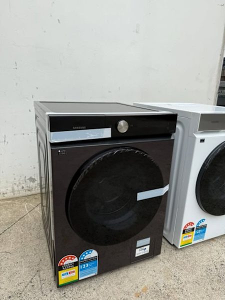 SAMSUNG 12K FRONT LOAD WASHING MACHINE BLACK & WHITE - AS NEW63021731452801112