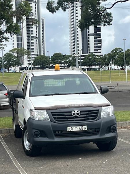 Toyota hilux 2012 work mate 629337125644821116