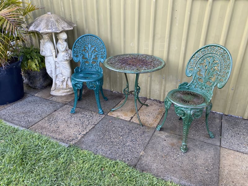 cast iron table and chairs gumtree