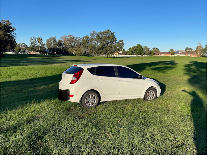 Hyundai accent 201462935687362690113