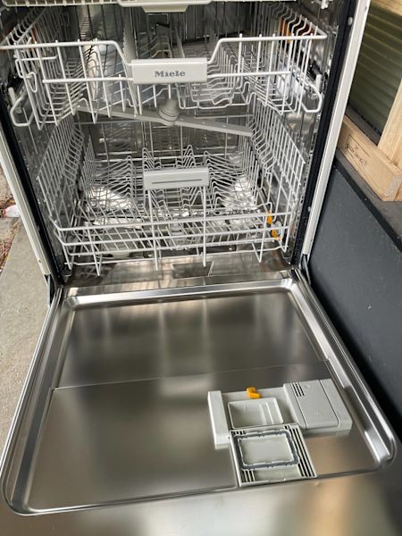 Miele G4940BK Dishwasher63016486134913111