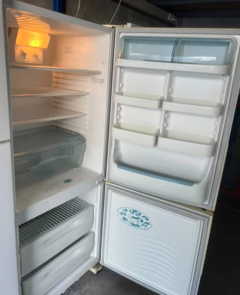 westinghouse 500l fridge