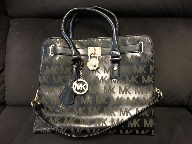 Michael Kors Genuine Leather Bag with MK spring close bracelet | Bags |  Gumtree Australia South Gippsland - Leongatha | 1310581394