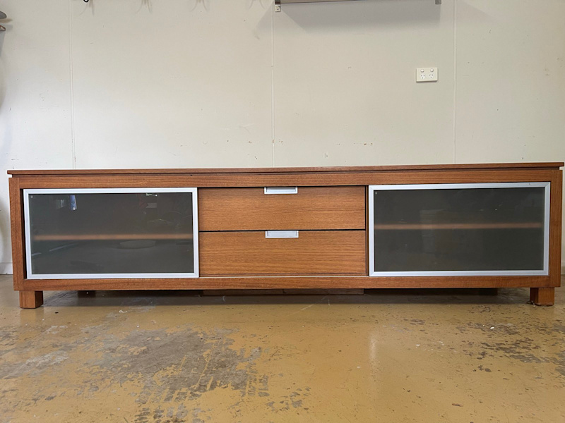 ENTERTAINMENT UNIT (Timber)62863382097153113