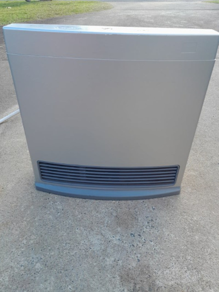 Rinnai Propane gas heater630217309612821123
