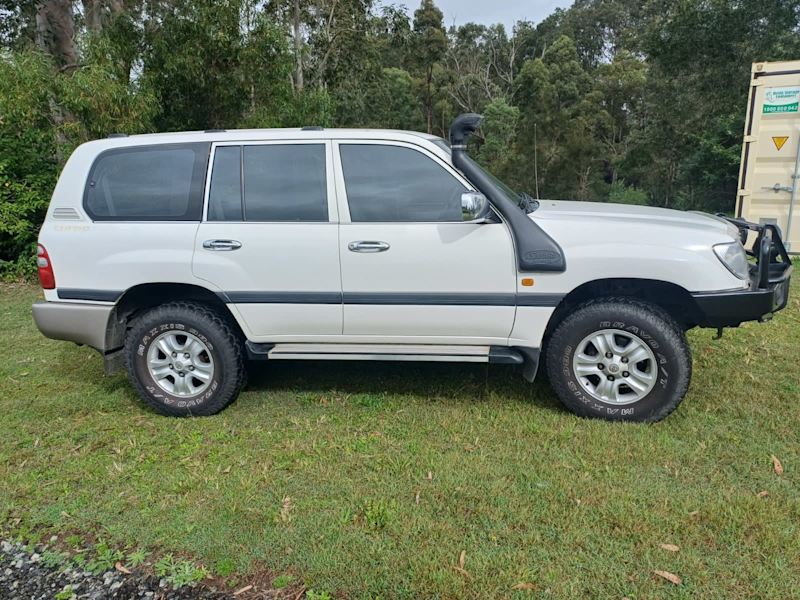 2005 TOYOTA LANDCRUISER GXL (4x4) 5 SP AUTOMATIC 4D WAGON62940490733442112