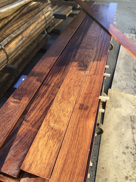 Merbu timber decking 140 by 19 $8563004271169026115