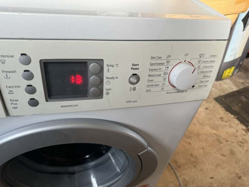 Bosch 7kg front loader washing machine 63022179945858114