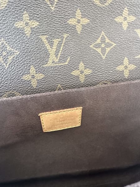 Second Hand Louis Vuitton Metis Bags, UhfmrShops