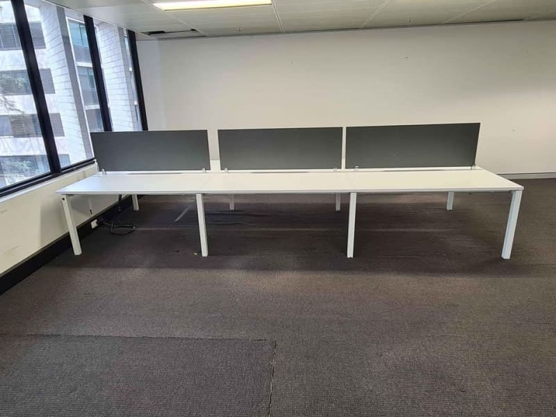 Complete office desk setup628633816514581120