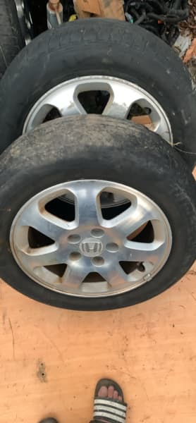 V6 accord Honda 2004 wheel rim $90 each62938581560195111