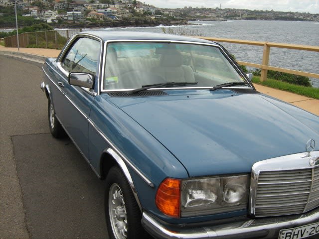 Mercedes-Benz62938583604737111