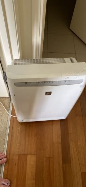 Daikin streamer Air Purifier with Retail box.63021730191362114