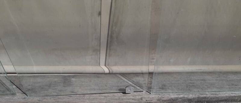 Corner Shower Screen with Frame & Pivot Door63006147108353112