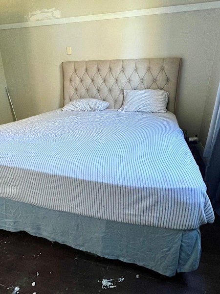 Hamptons King Bed  62863375716994114